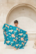 Cargar imagen en el visor de la galería, Toalla playera de microfibra Safari