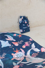 Cargar imagen en el visor de la galería, Toalla playera de microfibra Tortugas