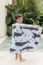 Cargar imagen en el visor de la galería, Toalla playera de microfibra Gaviotas