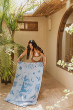 Cargar imagen en el visor de la galería, Toalla playera de microfibra Sirena Azul