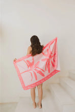 Cargar imagen en el visor de la galería, Toalla playera de microfibra Tropical Rosa