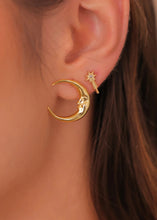 Cargar imagen en el visor de la galería, Aretes Lunas