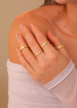 Cargar imagen en el visor de la galería, Anillo Soles