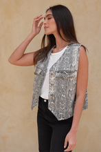 Cargar imagen en el visor de la galería, Chaleco Boa