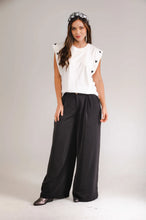 Cargar imagen en el visor de la galería, PANTALÓN ELEGANTE BOTA AMPLIA Y PRENSE SUSY