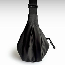 Cargar imagen en el visor de la galería, Bolso Banana Nuquí Negro