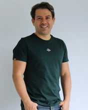 Cargar imagen en el visor de la galería, Camiseta Unisex Verde Pino Estampada Guatapé