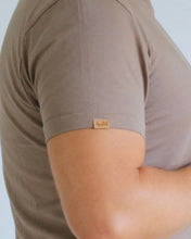 Cargar imagen en el visor de la galería, Camiseta Hombre Café