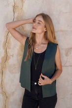 Cargar imagen en el visor de la galería, Chaleco India Pino