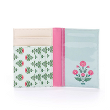 Cargar imagen en el visor de la galería, PORTAPASAPORTE PRAGA PARA MUJER ESTAMPADO INDIAN GARDEN