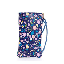 Cargar imagen en el visor de la galería, ESTUCHE DE GAFAS O CELULAR PARA MUJER SNOOPY FLORES CON PULSERA Y BROCHE