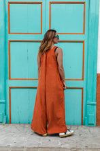 Cargar imagen en el visor de la galería, Overall Étnica corduroy sin mangas con bolsillos - Zapote