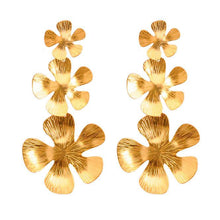 Cargar imagen en el visor de la galería, Arete Largo Tres Flores Edén
