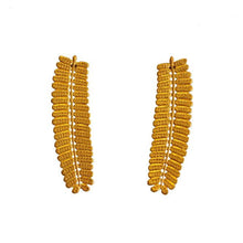 Cargar imagen en el visor de la galería, Arete grande hoja dividivi Brillo Guajiro