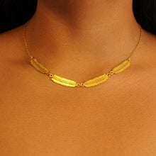 Cargar imagen en el visor de la galería, Cadena hojas Dividivi, Brillo Guajiro