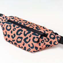 Cargar imagen en el visor de la galería, Fannypack tayrona Guainía