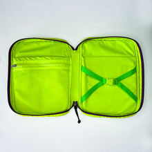 Cargar imagen en el visor de la galería, Portalibros Ciénaga funda para libros y book holder