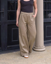 Cargar imagen en el visor de la galería, Pantalon Cande Plane Arena