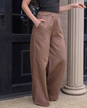 Cargar imagen en el visor de la galería, Pantalon Cande Plane Cocoa