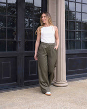 Cargar imagen en el visor de la galería, Pantalon Cande Plane Verde