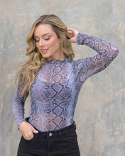 Cargar imagen en el visor de la galería, Top Jacky Pitón Gris