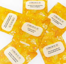 Cargar imagen en el visor de la galería, Oráculo de Gratitud