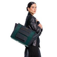 Cargar imagen en el visor de la galería, CARTERA PARA MUJER CRIQUET VERDE EN PRANNA