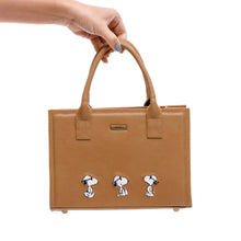 Cargar imagen en el visor de la galería, CARTERA PARA MUJER ESPAÑA MIEL SNOOPY
