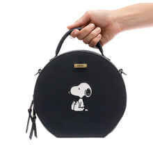 Cargar imagen en el visor de la galería, MANOS LIBRES PARA MUJER SUIZA NEGRO SNOOPY