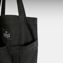 Cargar imagen en el visor de la galería, Tote Bag Nuquí Negra bolso tote ecológico