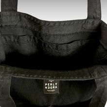 Cargar imagen en el visor de la galería, Tote Bag Nuquí Negra bolso tote ecológico