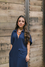 Cargar imagen en el visor de la galería, Vestido largo pampa con mangas - Azul Oscuro