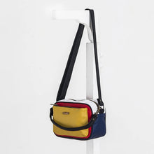 Cargar imagen en el visor de la galería, Bandolera Anita Paloma