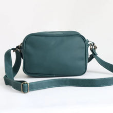 Cargar imagen en el visor de la galería, Bandolera Anita Verde Labranza
