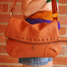 Cargar imagen en el visor de la galería, Bandolera Doblez Durazno