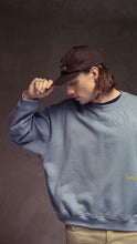 Cargar imagen en el visor de la galería, Boxy Crew Neck Azul