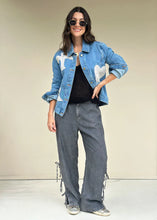 Cargar imagen en el visor de la galería, Chaqueta Con Apliques Denim Azul - Candelaria
