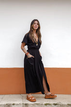 Cargar imagen en el visor de la galería, Vestido Étnica Largo con mangas y aberturas frontales - Negro