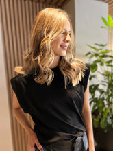 Cargar imagen en el visor de la galería, CAMISETA NEGRA