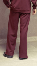 Cargar imagen en el visor de la galería, Sweatpants Vino Tinto
