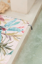 Cargar imagen en el visor de la galería, Toalla playera de microfibra Cerezo