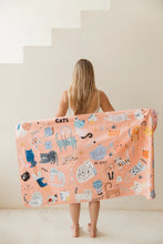 Cargar imagen en el visor de la galería, Toalla playera de microfibra Gaticos