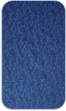 Cargar imagen en el visor de la galería, Toalla playera de microfibra Tiburón Azul