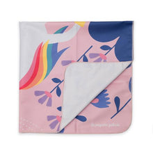 Cargar imagen en el visor de la galería, Toalla Bebé Unicornios
