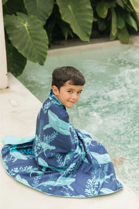 Toalla playera de microfibra Ballena Azul