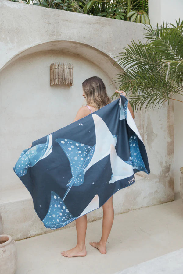 Toalla playera de microfibra Mantas