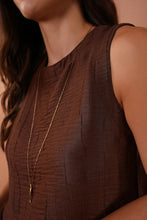 Cargar imagen en el visor de la galería, Blusa Catrina Brown
