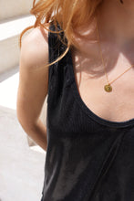 Cargar imagen en el visor de la galería, Blusa Susi Negro
