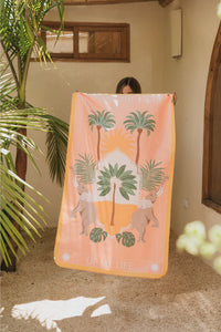 Toalla playera de microfibra Oasis coral