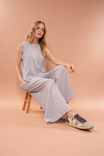Cargar imagen en el visor de la galería, Blusa Omara Gris
